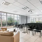 Q7 7 Апарт-отель 4*