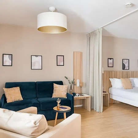 Q7 7 Appart hôtel 4*