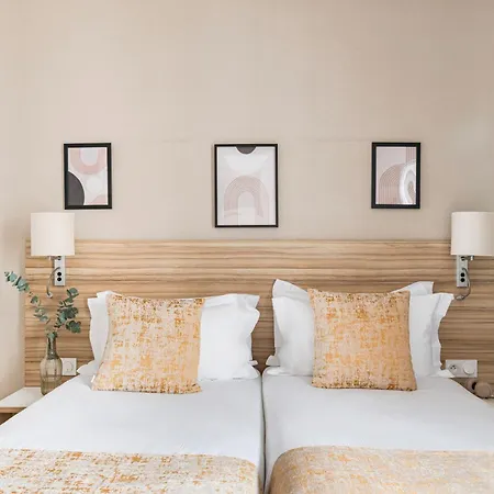 Q7 7 Aparthotel