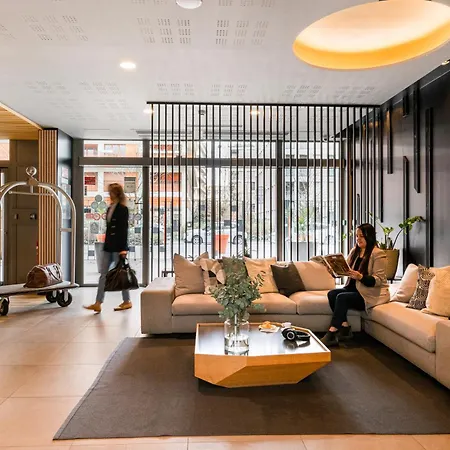 מלון דירות Q7 7 4*