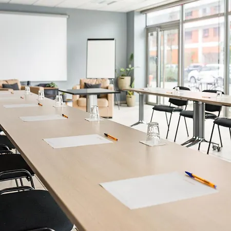 מלון דירות Q7 7 4*