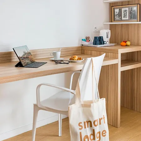 Q7 7 شقة فندقية ليون