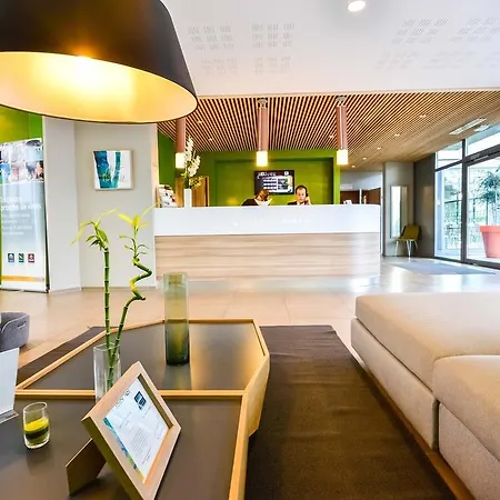 Aparthotel Q7 7