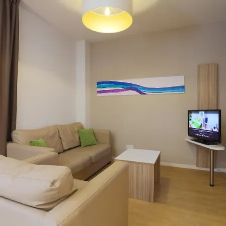 Aparthotel Q7 7